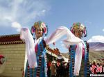 西藏民主改革第一村上演《我和我的祖国》快闪