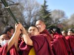 西藏扎什伦布寺举行立经杆仪式