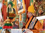 班禅在西藏佛学院考察调研 并为僧众举行长寿灌顶