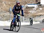新年登高自行车爬坡赛西藏拉萨举行