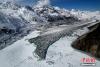 2月16日，西藏昌都来古冰川。（无人机照片）