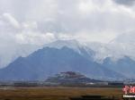 西藏拉萨雪后风光秀丽