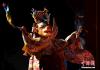 9月17日，西藏日喀则扎什伦布寺举行传统跳神活动。中新社记者 李林 摄